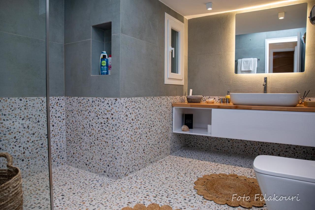 Artemis Suite Agia Marina  Exterior foto